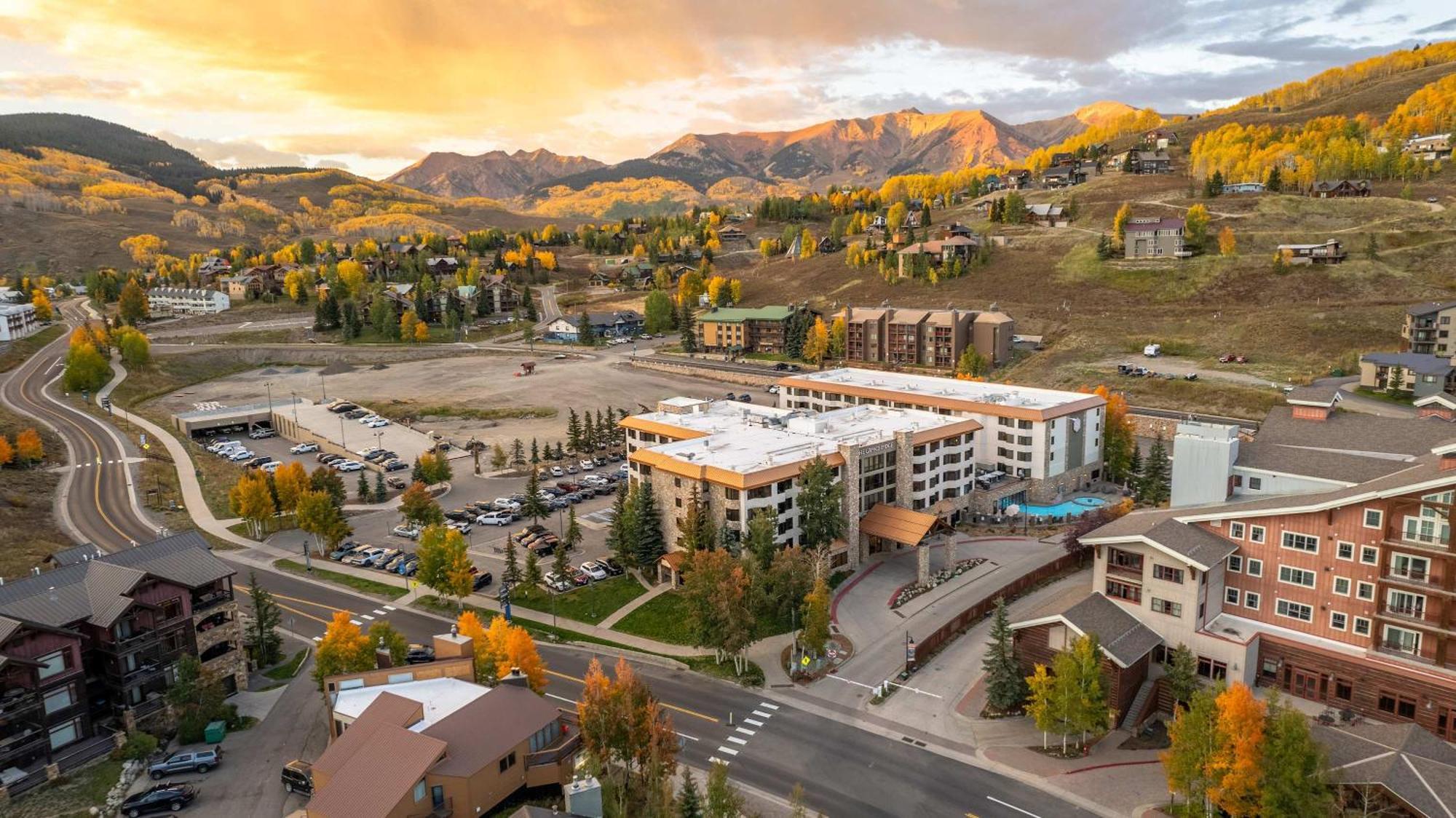 Studio 211 - Perfect Location With Pool And Hot Tub Crested Butte Dış mekan fotoğraf
